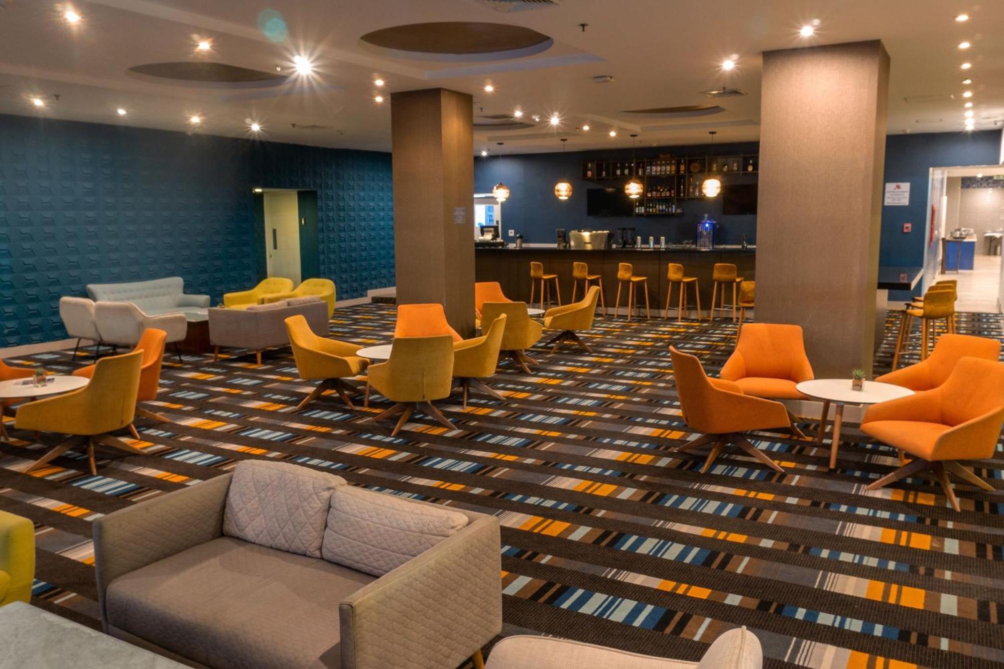 แมริออท มาราไกย์ กอล์ฟ รีสอร์ต Hotel Maracay ภายนอก รูปภาพ
