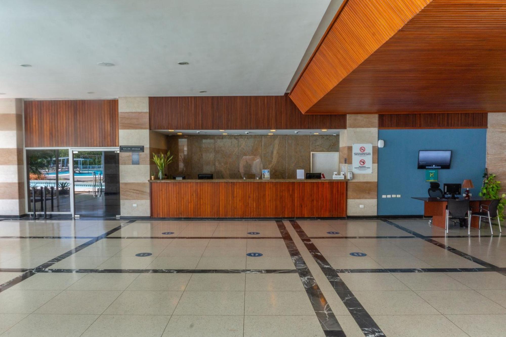 แมริออท มาราไกย์ กอล์ฟ รีสอร์ต Hotel Maracay ภายนอก รูปภาพ